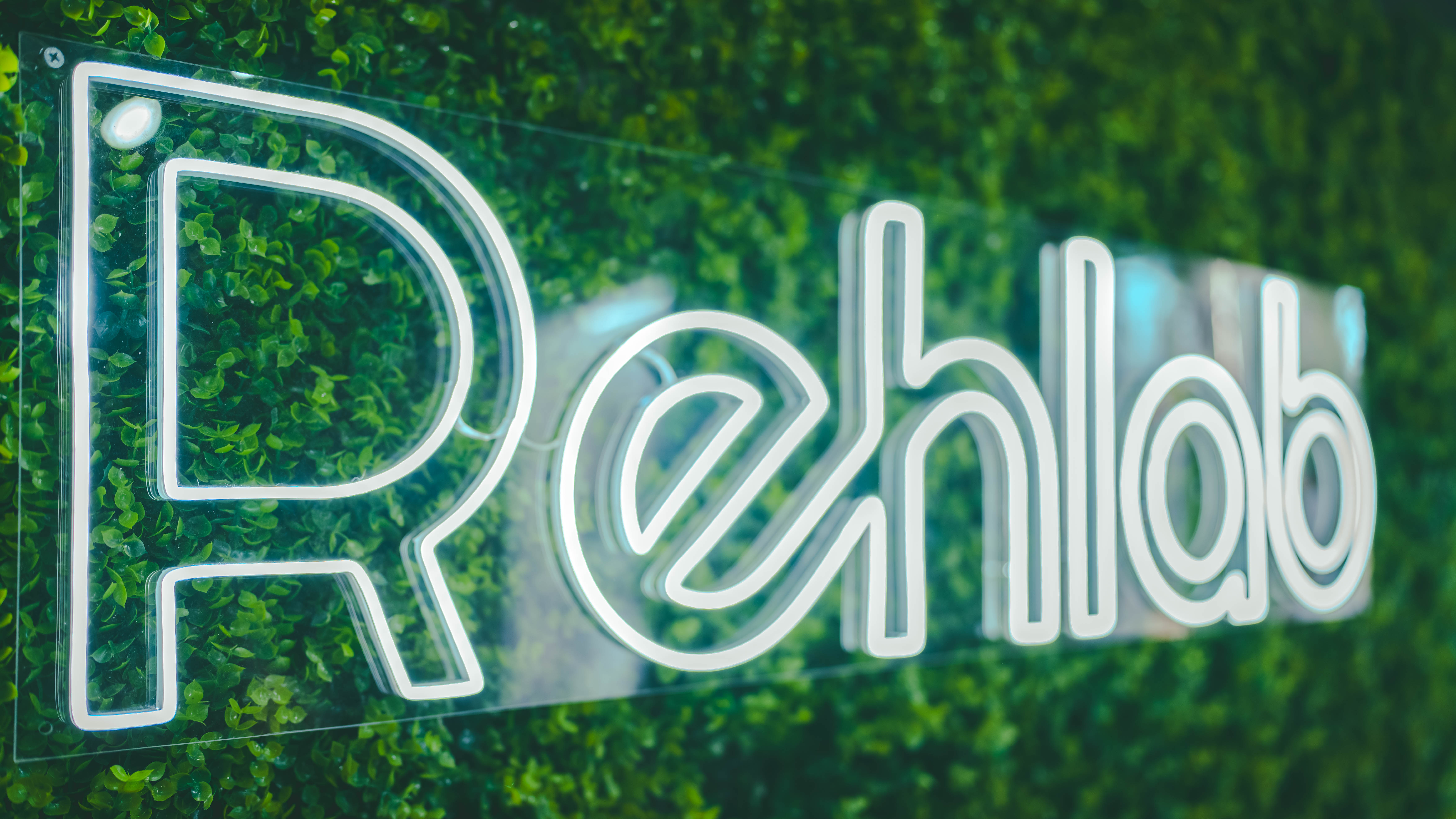 Rehlab Neon
